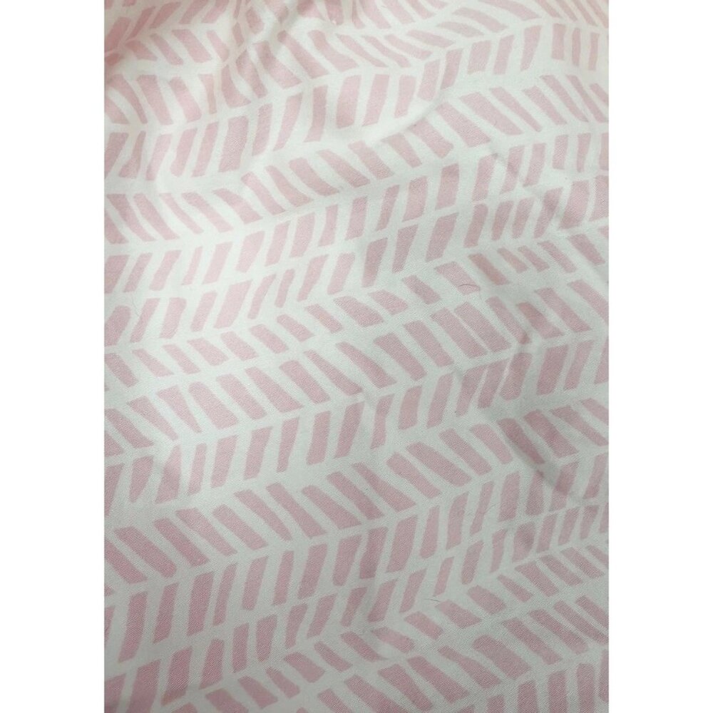 POTTERY BARN Kids BABY CHEVRON PINK WHITE FITTED CRIB SHEET Organic Cotton